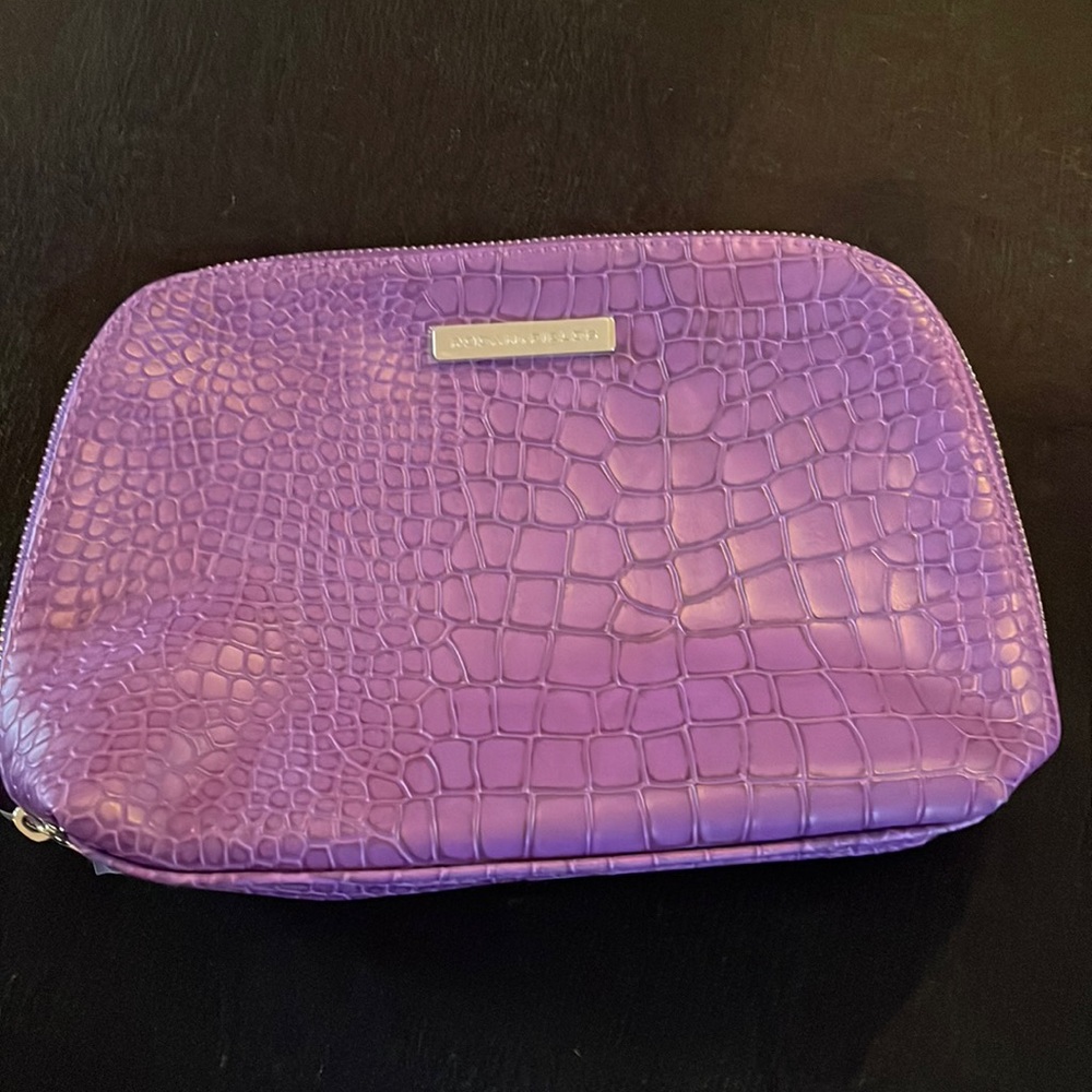 New!  Rodan + Fields Cosmetics Bag